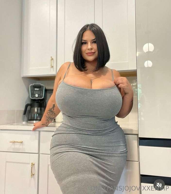 Breakfast or me? 👅😉
