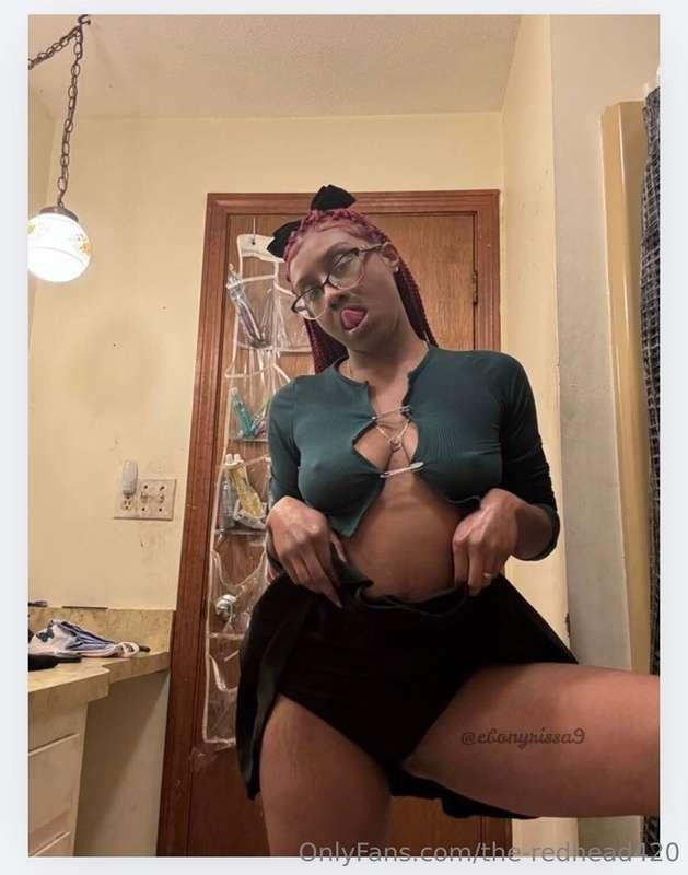 Am I fire or ice? It’s ya favorite ebony baddie👸🏾Deals on b/..