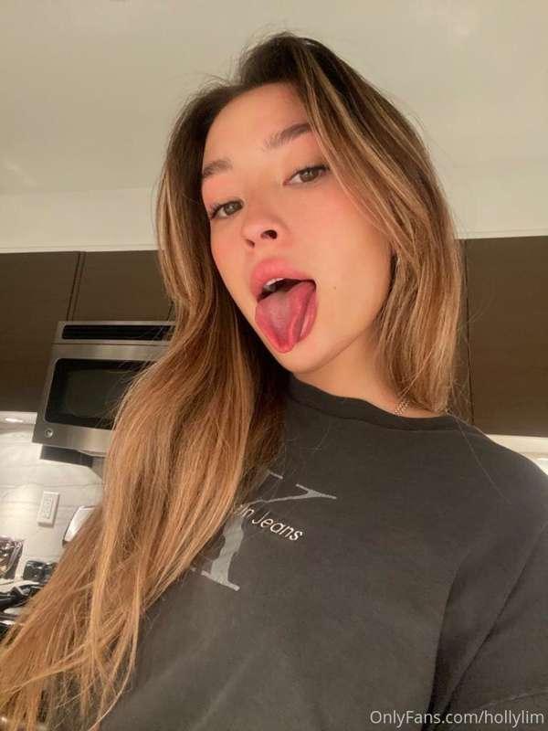 think i’m cute with my tongue out? Tip $20 and i’ll show you..