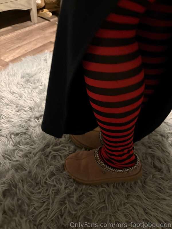 mrs_footjobqueen image #2