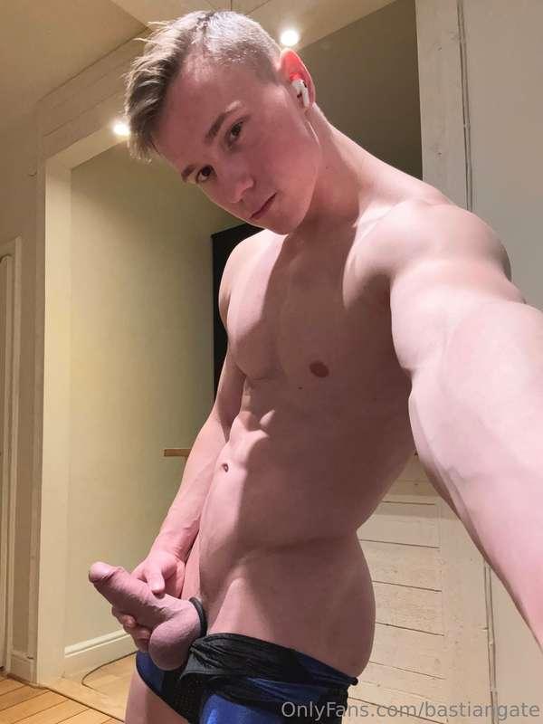 Swipe for more🍆😜