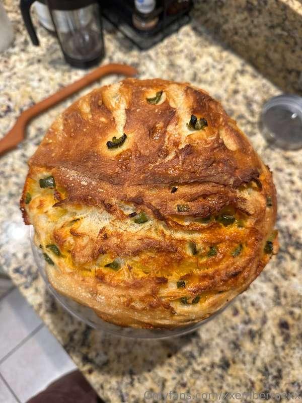Cheddar jalapeño bread for the Super Bowl by yours truly 💋 