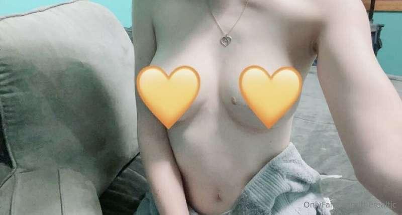 It’s Titty Tuesday 🥰😜