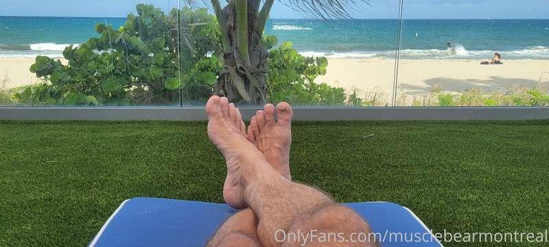 Any volunteers to take care of my feet?