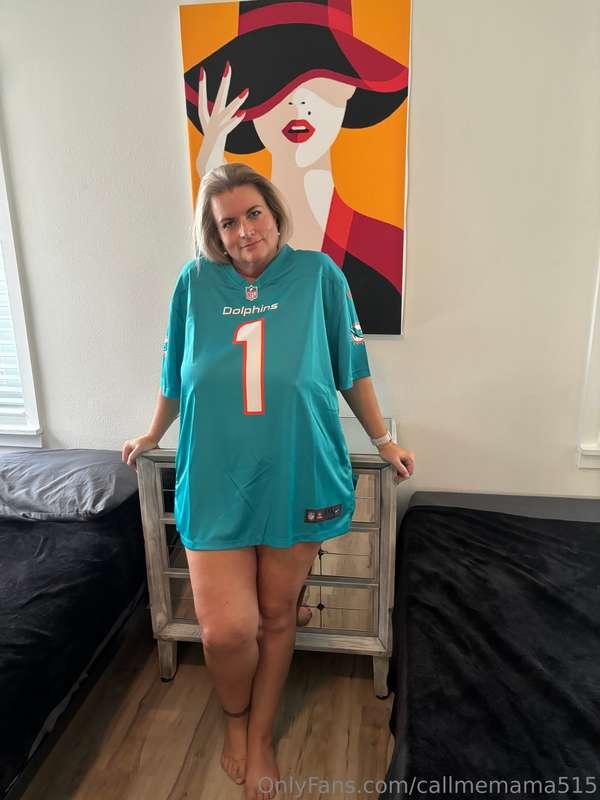 Who you rooting for today? 🤔🏈Don’t forget about my VIP Page ..
