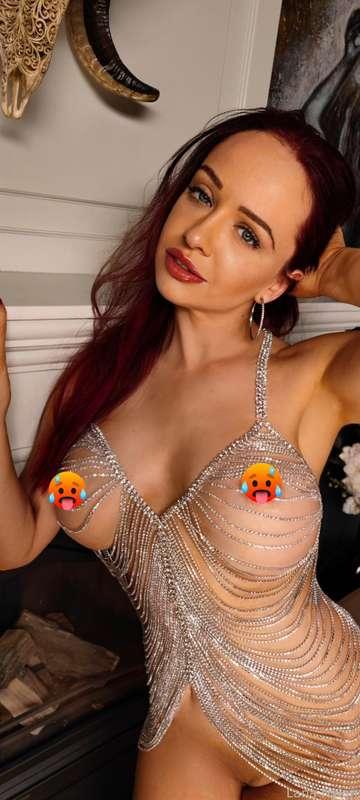 𝗖𝘂𝗺 𝗼𝗻 𝗺𝘆 𝗕𝗢𝗢𝗕𝗦 𝗼𝗿 𝗼𝗻 𝗺𝘆 𝗙𝗔𝗖𝗘? 💦

#bigboobs #redhead #mommy #kinky #fetish #fyp #lanaluv
