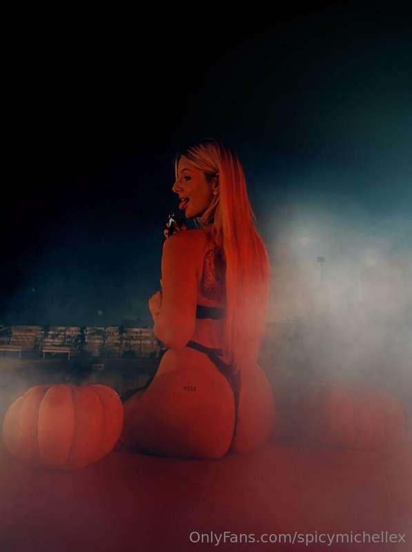 i wanna be a cute witch for halloween