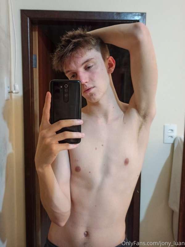 Hi guys!! I'm cute You want to see my hot side?  😜🔥🌚🌚🤤