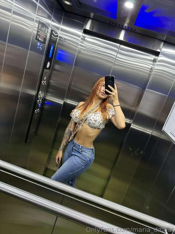 un quickie en el elevador? 😉