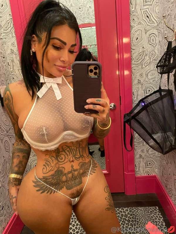 Follow if you love 𝐇𝐨𝐫𝐧𝐲 𝐬𝐥𝐮𝐭𝐬 😺💦⬇️🥵⬇️🥵https://onlyfans.com/..