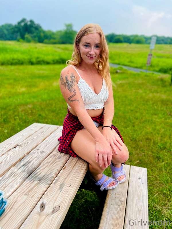 All alone in the park, what should I do? 🤔