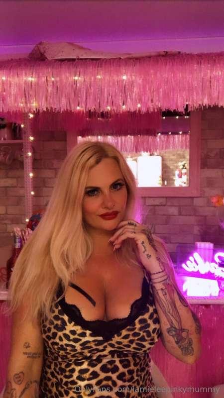 Does anyone like bigger women?!
