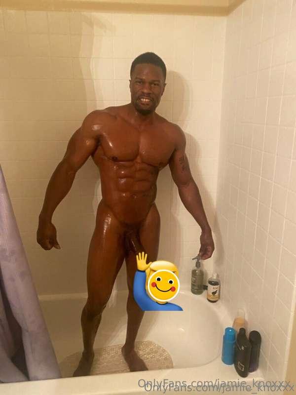 active and ready for some fun! DM if your ready with daddy 😈
