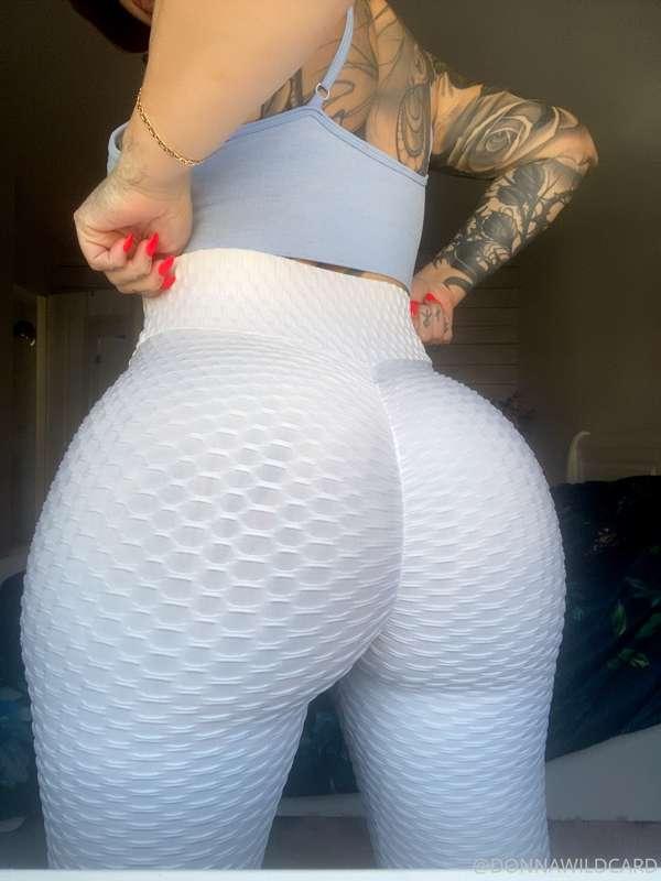 BOOTEY check 🥩🍑👅