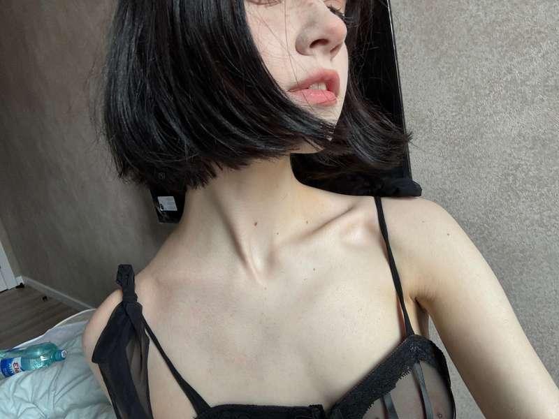 yoursmalldoll image #3