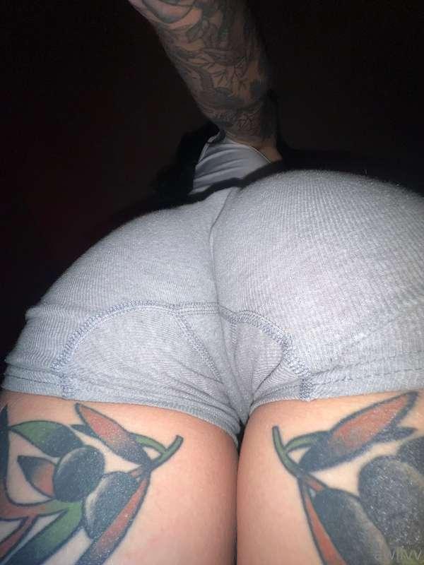 sent a man the first 2 pics to show him i was wearing his bo..