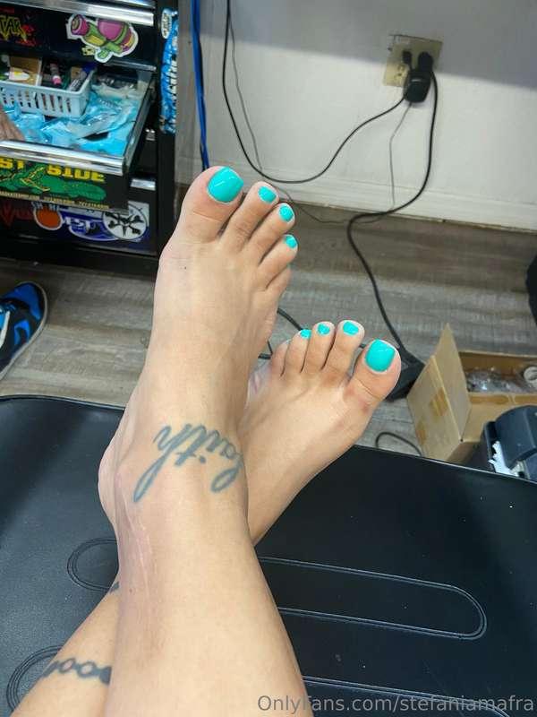Miss my toes 🤔 what type of content would you guys like me t..