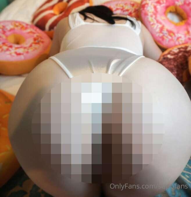 [Doggy POV] What's your favorite type of donut? Mine is crea..