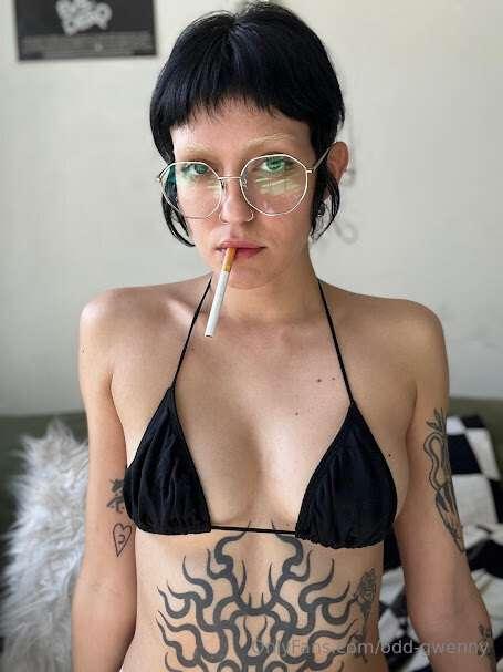 smoking like a good girl, looking like trouble 😇😈