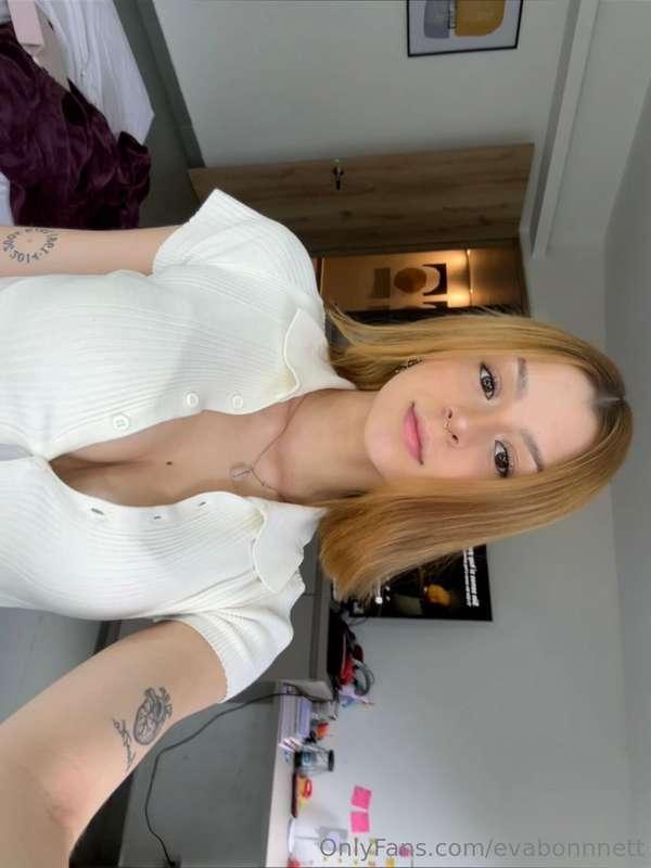 I am exactly the sweetness you need 🤍✨