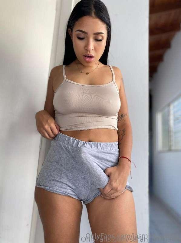 She @sarah_officialxo is ready for your cock Naughty LADY wh..