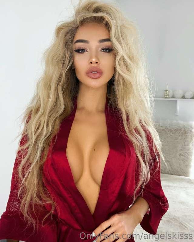 What would you do if you were behind the camera? 💭📸