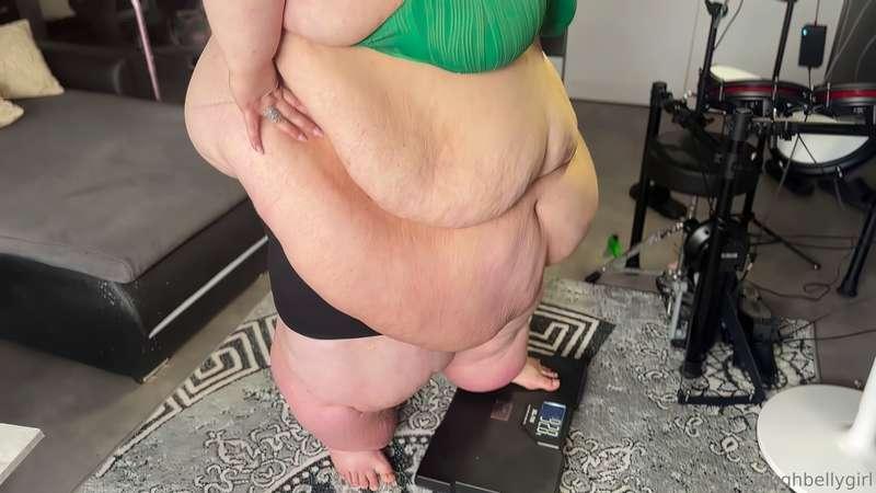 doughbellygirl image #0