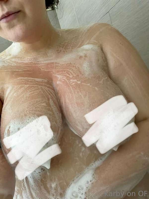 My friends with renew on got a five picture suds-covered set..