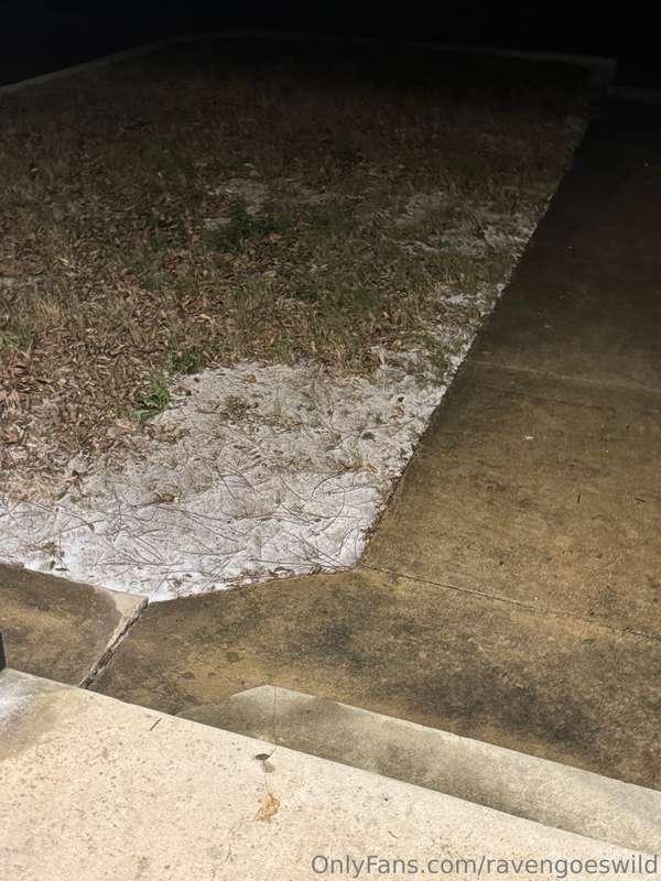 “snow day” in texas. i’ll be home wanting to chat all day 🖤 ..