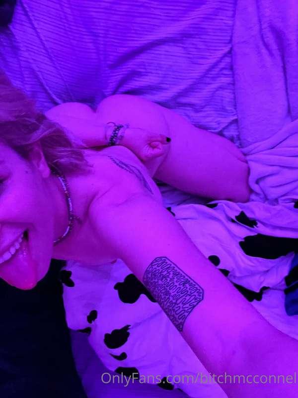 Hi babiessss!! 

Im back!! FOR REAL THIS TIME!! Post breakup..