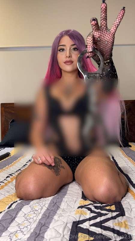 You are almost there🤭🤭🤭 send $10 for the full pic in your DM..