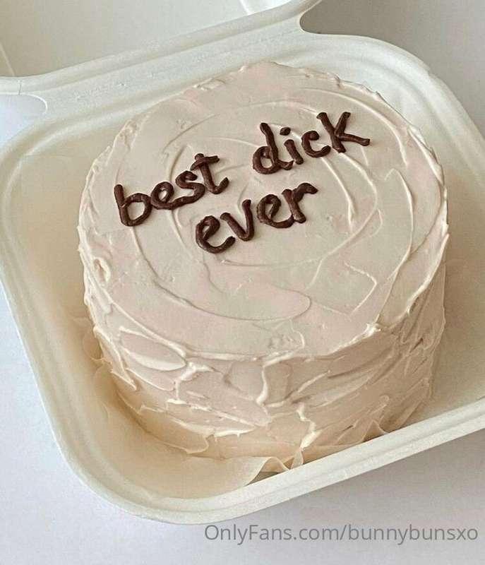 who thinks they deserve this cake??? I'm tryna see something..
