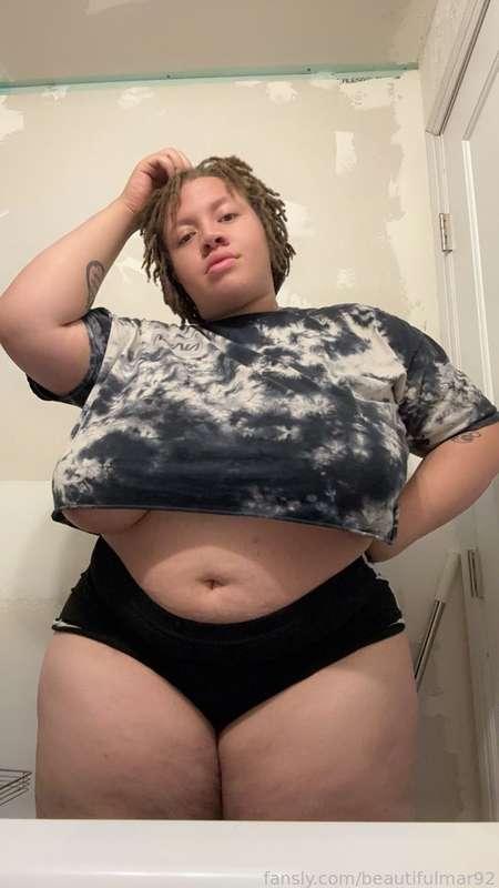 Can you hear my laundry?
Would you bend me over that washer while I load it? Would you put your load in me? Pound me on the dryer?Would you choke me while I cum? While whispering  in my ear that I am a good cum slut? *sigh*a bitch could dream😤