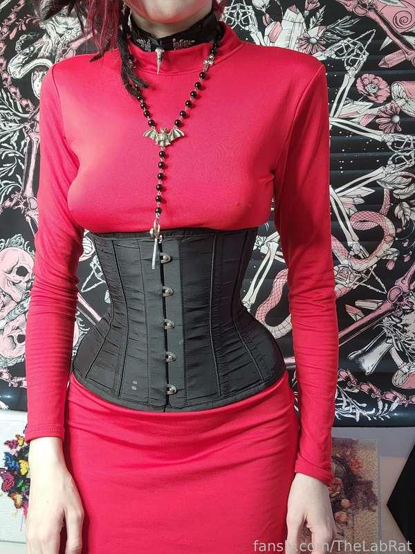 🖤Good morning!🖤
Today's outfit🖤
#FYP #SFW #OOTD #dress #corset #goth #alt