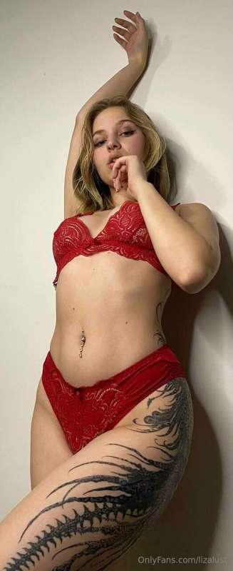 What colour lingerie do you think makes a woman look particu..