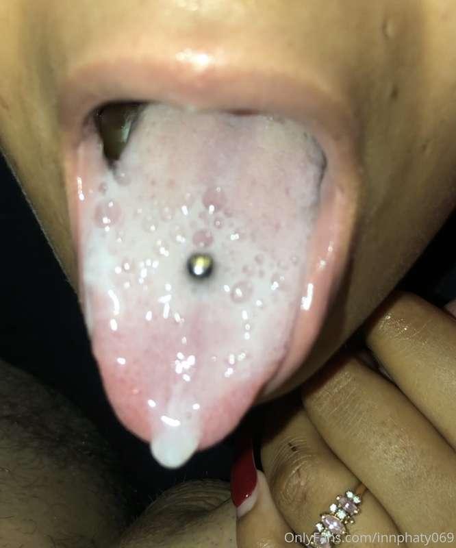 Little cum slut 🥛✨ and yess I swallow💦