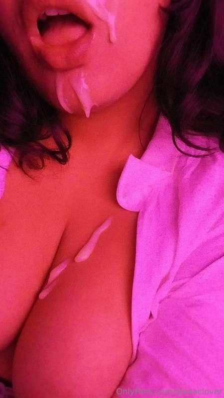 Se me cayó mi vaso de leche 🥺🤭