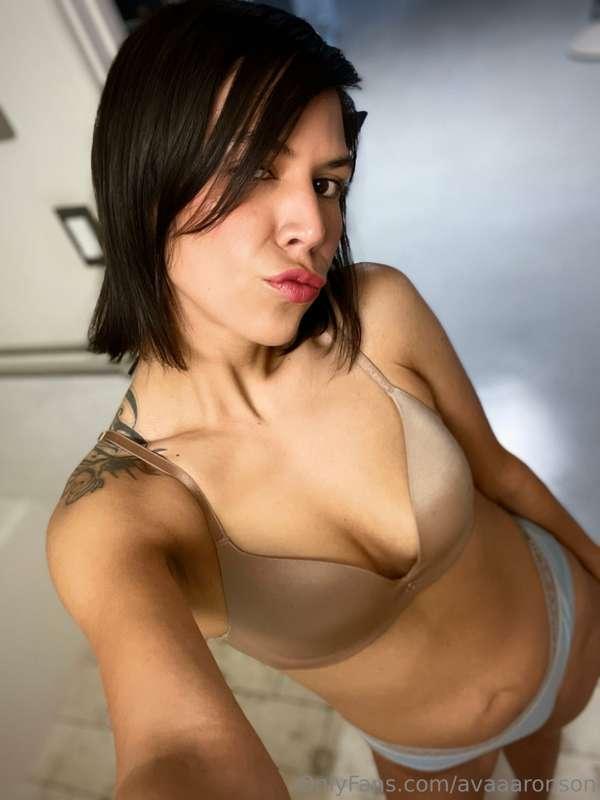 Happy Sunday xoxo I’m horny and I literally have been milkin..