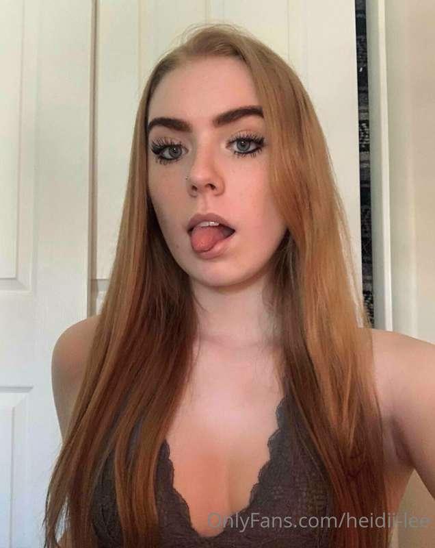 TOP CREATOR ON ONLYFANS! @aussiebabe19 loves ANAL! First 50 ..
