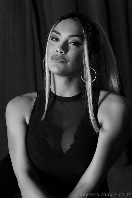 Black and white or full color?Same me, two different flavors..