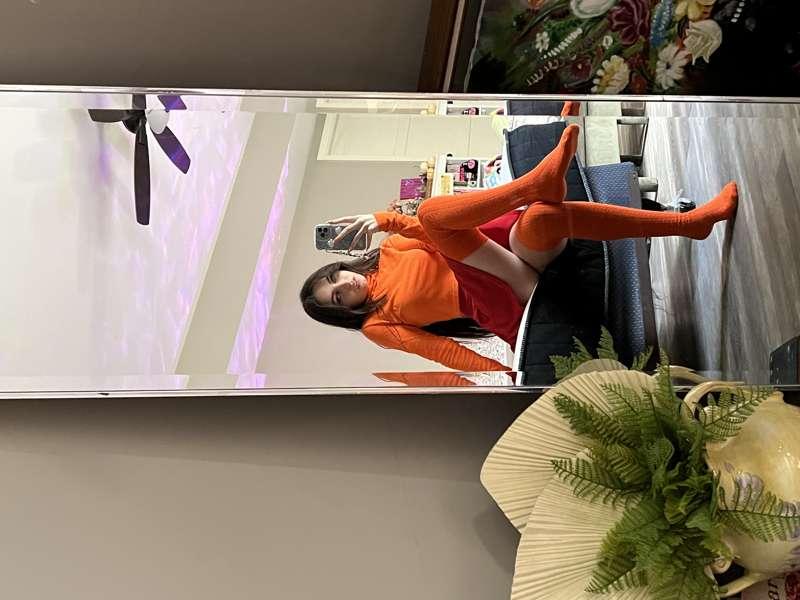 🖤🧡 Velma Cosplay Photo Drop 🧡🖤