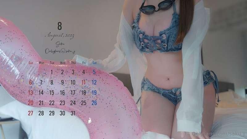 August calendar👙💙🫧