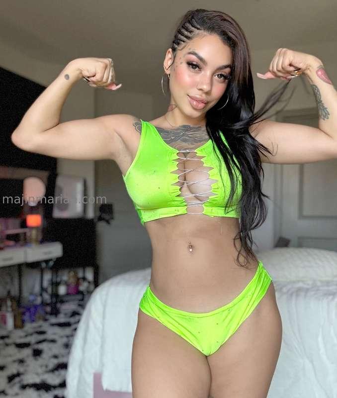 you want a dominant goddess? i'm ready.Customs + VCs + dick ..