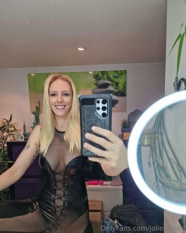A New Latex Outfit 🖤😋 Kiss 💋
