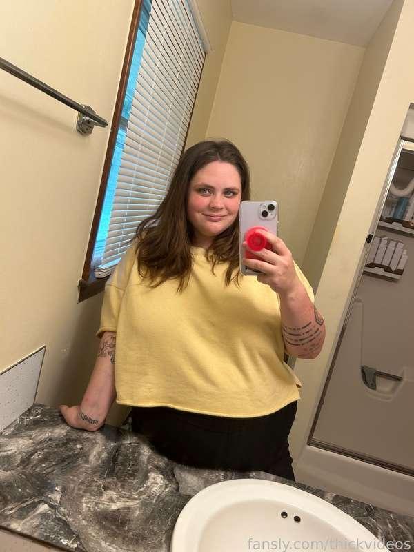 Good morning!  

#fyp #thick #curvy #bigtits #bigass #brunette #greeneyes #tattoos #pawg #bbw #milf #stomach #belly #bigboobs #bigbooty #kinkfriendly #kinky #hairy #plussize