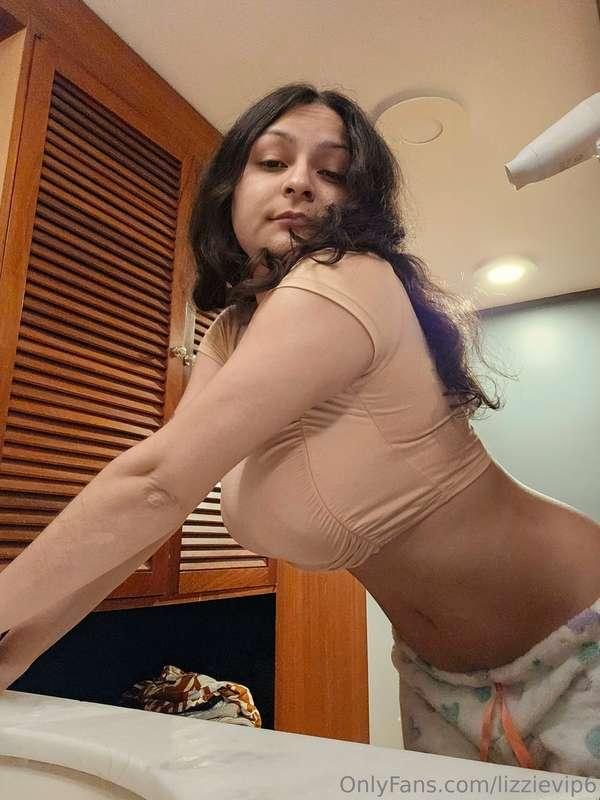 lizzievip6 image #1