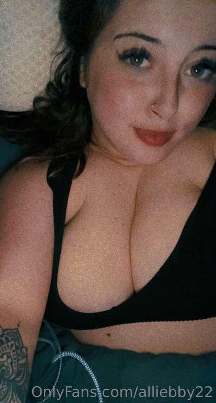 Just chillen today before work, tell me what you want to see