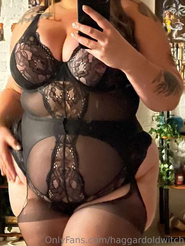for the belly lovers🖤
