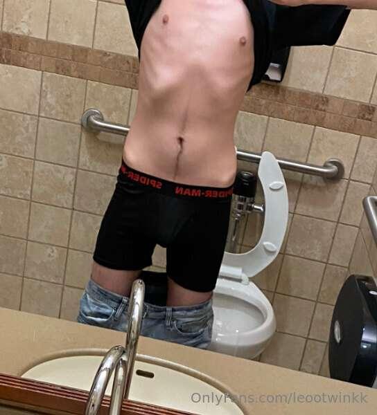 Does my body turn you on? Don’t lie😮‍💨