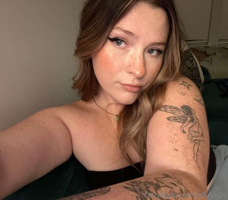 new hair + masturbating video :) back to brunette w a lil as..